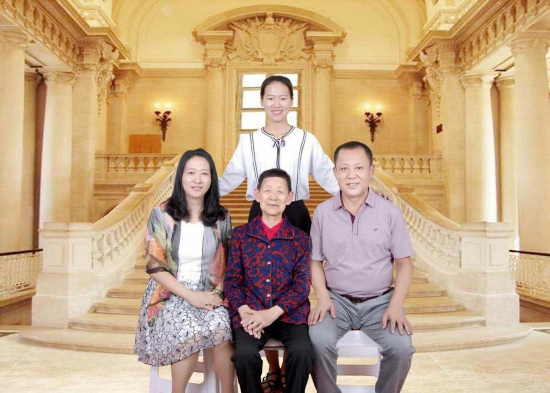 乌海,盛典启幕,致敬尊贵来宾与各界朋友